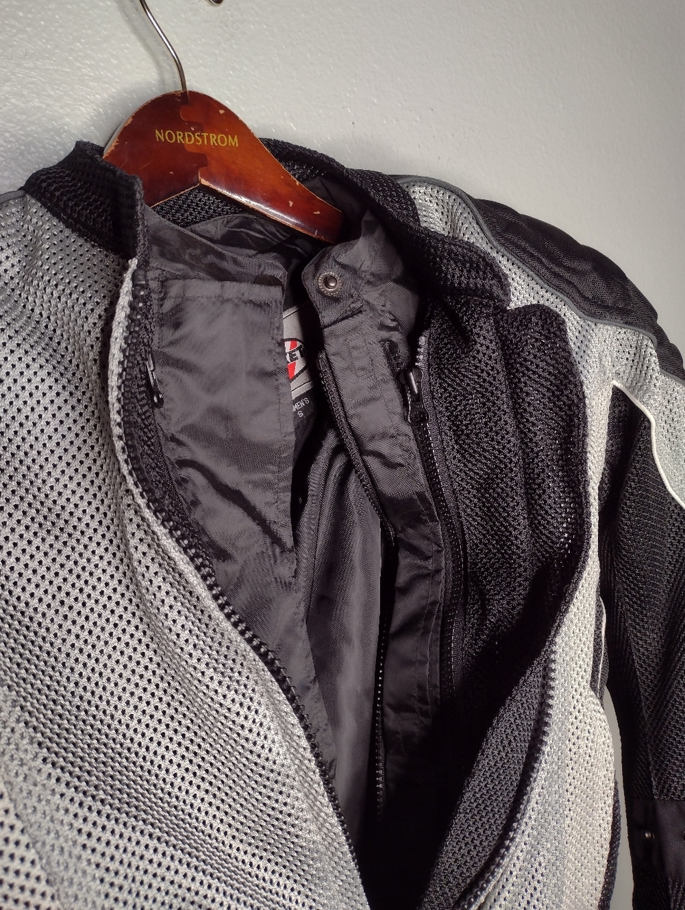 Jacket - Picture 2 of 9